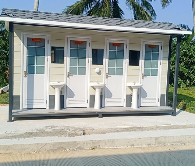 金属雕花板厕所1